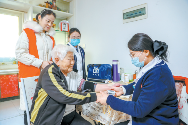 聚焦 “一老” 優(yōu)服務(wù) 飲馬湖社區(qū)讓老年生活更有質(zhì)感